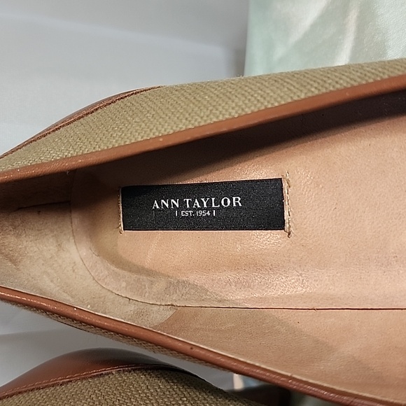 Ann Taylor Khaki Canvas and Cognac Leather Women's Pump Size 8 1/2 - Picture 3 of 8